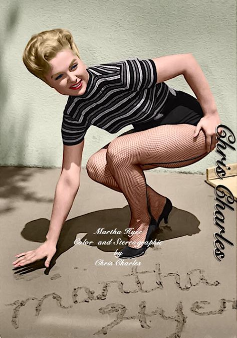 Martha Hyer, Vintage Movie Stars, 32 Bit, Fashion For Women Over 40, Actrices Hollywood, Old Hollywood Glamour, 50s Fashion, Vintage Hollywood, Vintage Movies