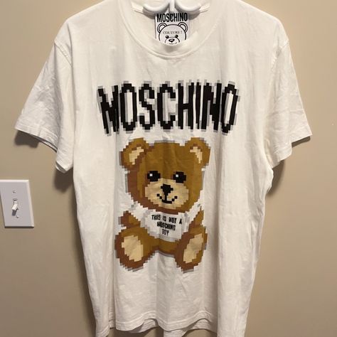 Moschino oversized Tee Shirt Moschino Bear, Black Knitwear, Oversized Tee Shirt, Moschino Couture, Nike Long Sleeve, Blue Jean Jacket, Blue Sweatshirt, Oversized Tee, Grey Sweatshirt