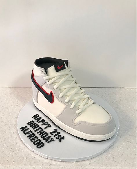 Nike Shoe Birthday Cake, Nike Shoe Cake, Nike Cake, Sneaker Party, Jordan Cake, Dj Cake, Cake Wallpaper, Shoe Cake, Custom Birthday Cakes