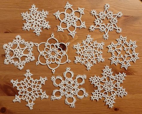 Tatted Lace Snowflakes Tatted Christmas Ornaments Free Pattern, Tatted Snowflakes Pattern Free, Needle Tatting Patterns Free, Tatting Patterns Free Beginners, Lace Snowflakes, Snowflake Ideas, Tatted Snowflakes, Tatting Ideas, Tatting Patterns Free