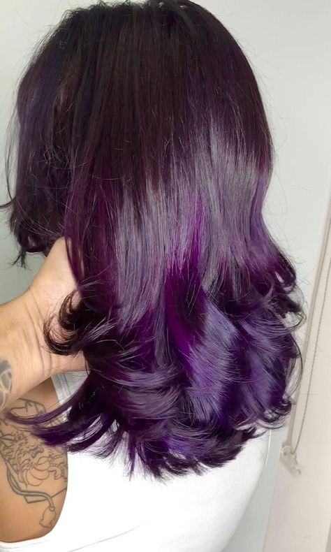 Hair Color Ideas For Brunettes Purple, Purple Ombre Hair Color For Brunettes, Plum Ombre Hair, Purple Hair Color Ideas For Brunettes, Magenta And Purple Hair, Plum Black Hair, Hair Color Ideas Purple, Hair Color Violet, Dark Purple Hair Color Ideas