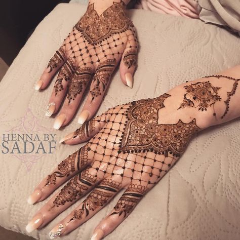 #hennabysadaf Henna Pakistani, Pakistani Henna Designs Simple, Henna Pakistani Mehndi Designs, Pakistani Henna Designs Eid, Hania Amir Mehndi Design, Mehndi Designs 2018, Finger Henna Designs, Mehendi Design, Henna Art Designs