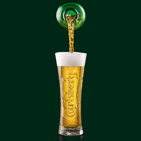 Beer Advertising Photography, Beer Advertising Design, Carlsberg Beer, Beer Ideas, Beer Pack, Alcohol Ads, Beer Images, Bar Equipment, Heineken Beer