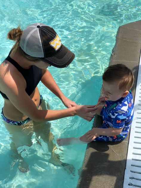 Swimming Lessons With Mom: Basic Water Skills for Toddlers Swim Instructor, Toddler Swimming, Swim Mom, Swimming Lessons, Future Mom, Swim Lessons, Going Viral, With Mom, Kids Swimming