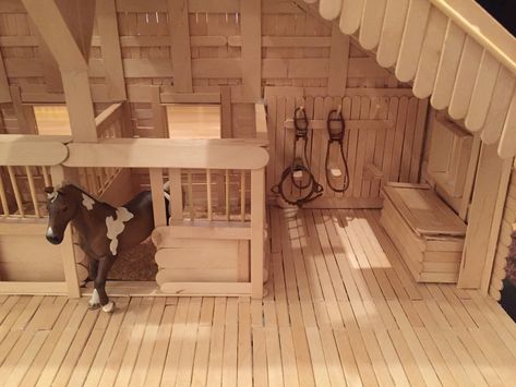 Schleich DIY Wooden Toy Barn, Schleich Horses Stable, Schleich Diy, Toy Horse Stable, Horse Themed Bedrooms, Horse Tack Diy, Diy Horse Barn, Horse Barn Ideas Stables, Diy Horse