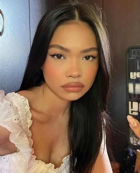 Wide Nose Makeup Looks, Medium Skin Tone Low Contrast Makeup, Natural Filipino Makeup, Biracial Makeup Looks, Makeup Looks Big Nose, Filipino Girl Makeup, Makeup For Big Nose, Makeup For Chubby Face, High Visual Weight Makeup