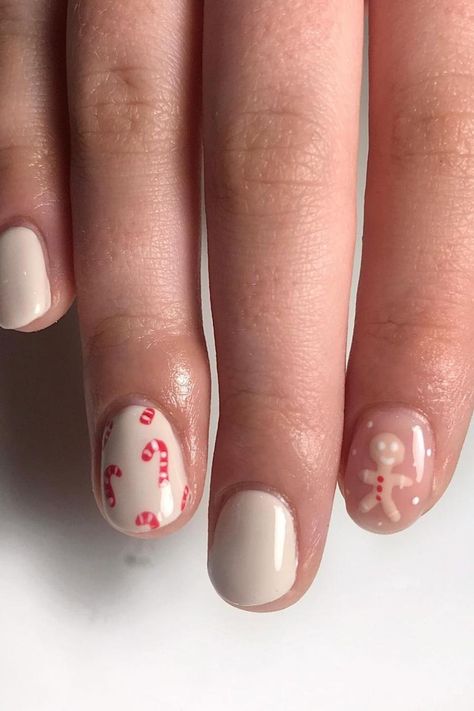 Xmas Short Nails, Natural Gel Nails Ideas Short, Gel Nails For Short Nails, Christmas Manicure Ideas, Realistic Nails, Nails For Short Nails, Really Short Nails, Manicure Ideas For Short Nails, Short Natural Nails