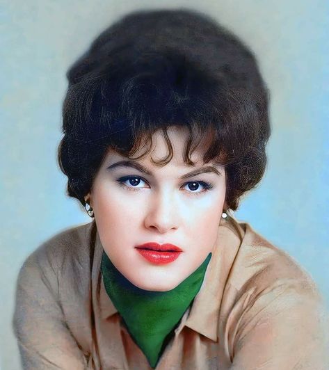 Connie Francis, Wallpapers Ideas, I Fall To Pieces, John Lee Hooker, Patsy Cline, Grand Ole Opry, Female Celebrities, I Love Music, Country Singers