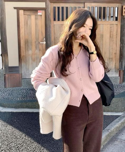 College Casual Outfits, Yellow Cardigan Outfits, Chic Work Outfit, College Casual, Simple Casual Outfits, Classic Style Outfits, Daily Outfit Inspiration, Korean Casual Outfits, Casual Work Outfit