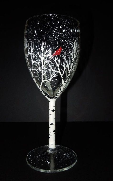 40 Creative Wine Glass Painting Ideas -  #diywinecrafts #wineglassart #vinoplease Wine Glass Painting Ideas, Wine Diy Crafts, Glass Painting Ideas, Wine Glass Painting, Christmas Wine Glasses, Wine Glass Designs, Diy Wine Glasses, Hand Painted Glasses, Glass Diy