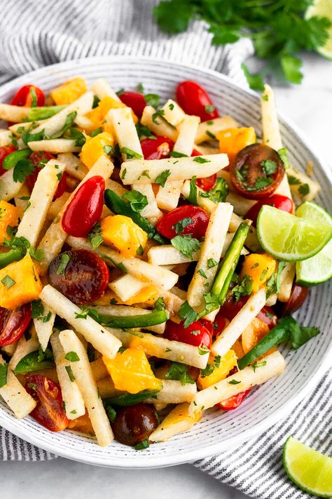 Salad For Parties, Jicama Recipes, Gains Recipes, Grilled Protein, Whole 30 Salads, Jicama Recipe, Jicama Salad, Salad With Mango, Easy Summer Salad