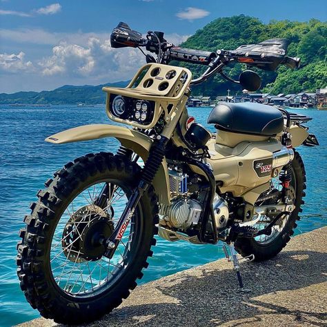 Custom Grom Motorcycle, Honda Grom Adventure Bike, Honda Ct125, Vintage Japanese Motorcycles, Adventure Bike Motorcycles, Yamaha Old Bike, Honda Super Cub, Military Motorcycle, Tracker Motorcycle