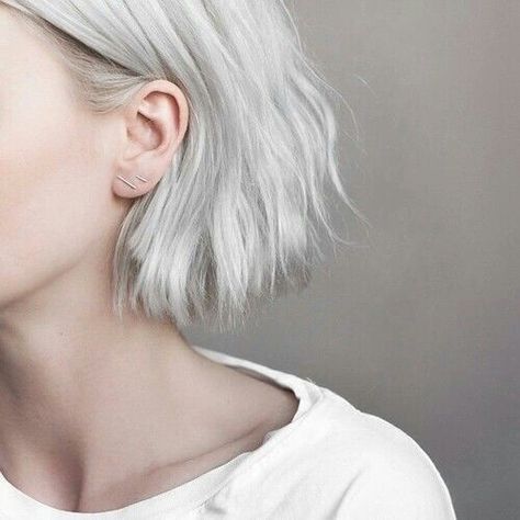 10 Cute Short Grey Hairstyles That May Make You Want To Turn Grey Quicker - Society19 UK Silver Blonde, Hair Envy, Grunge Hair, Silver Hair, Hair Dos, About Hair, White Hair, Hair Day, Pretty Hairstyles