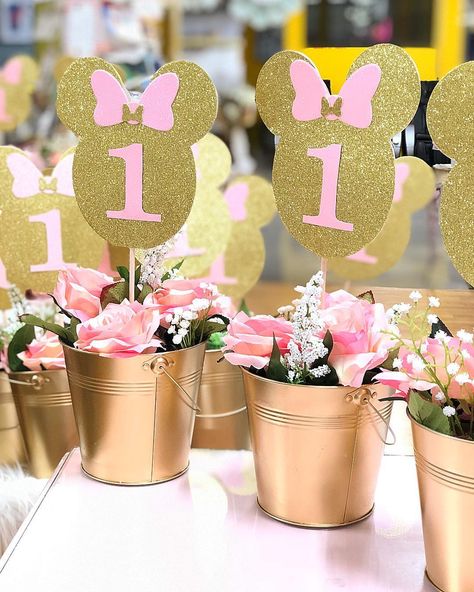 Minnie Mouse Birthday Party Centerpieces, Minnie Bowtique Centerpieces, Minnie Mouse Birthday Party Ideas 2nd Decorations Center Pieces, Minnie Centerpieces Ideas, Minnie Mouse Centerpieces Ideas, Minnie Mouse Center Pieces, Minnie Mouse Centerpieces, Minnie Mouse Birthday Dress, Minnie Mouse Table