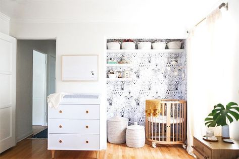 Max Wanger’s Nursery by Sarah Sherman Samuel via My Domaine Round Crib Nursery, Small Nursery Ideas, Apartment Therapy Small Spaces, Round Cribs, Grown Up Bedroom, Nursery Nook, Small Space Nursery, Small Nursery, Sarah Sherman