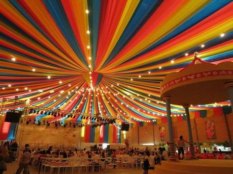 Indian Wedding Theme, Circus Decorations, Circus Wedding, Circus Theme Party, School Carnival, Wedding Entrance Decor, Carnival Themed Party, Circus Birthday Party, Beautiful Wedding Decorations