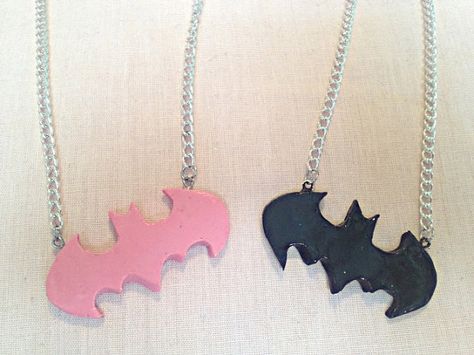 Cute Clay Art Necklaces, Nerdy Resin Crafts, Batman Clay Art, Polymer Clay Tom And Jerry, Batman Polymer Clay, Batman Clay, Jack And Sally Clay Earrings, Couple Keychains Clay, Clay Necklace Ideas