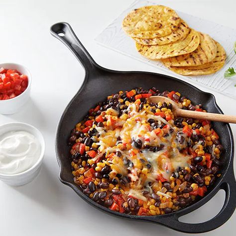 Enchilada Skillet, Black Bean And Corn, Black Bean Enchiladas, Bean Enchiladas, Tasty Vegetarian Recipes, Skillet Meals, One Pan, Delicious Dinner, Beef Dishes