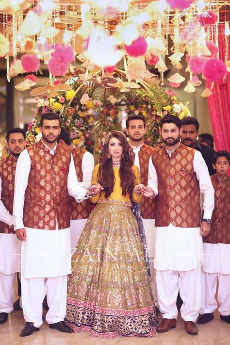 My favorite bride.  Zastudious#weddingdiaries#mehndi#mayoun#pretty#bride# Bridal Mehndi Dresses, Bride Entry, Siblings Goals, Dress Pakistani, Indian Wedding Poses, Desi Dress, Mehndi Dress, Desi Wedding Dresses, Bridal Photography Poses