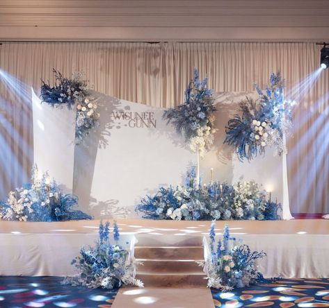 Simple Indoor Wedding Decorations, Indoor Wedding Decorations, Simple Backdrop, Blue Wedding Decorations, Wedding Stage Design, Wedding Backdrop Design, Easy Backdrops, Wedding Aisle Decorations, Stage Backdrop