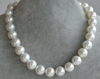 Huge pearl Necklace,14mm Glass Pearl Necklace,single strand big Pearl Necklace,Wedding Necklace,mother necklace,Jewelry,had knotted necklace Fake Pearl Necklace, Huge Pearl Necklace, Vintage Bridal Necklace, Big Pearl Necklace, Statement Necklace Wedding, Large Pearl Necklace, Ivory Pearl Necklace, Simple Pearl Necklace, Mother Necklace