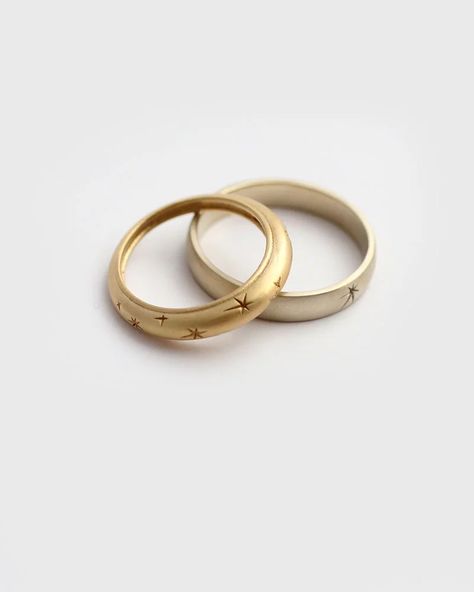 Wedding Rings Matching, Wedding Couple Rings, Her Wedding Rings, Wedding Rings His And Hers, Wedding Bands Matching, Couple Rings Gold, Wedding Rings Gold, Star Wedding Band, His And Her Wedding Rings