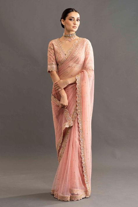 Rose Gold Saree Blouse Designs, Net Saree Styling, Heavy Sarees For Wedding, Pink And Gold Saree, Rose Gold Saree, Kavitha Gutta, Zardosi Saree, Engagement Saree Look, Pastel Saree