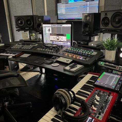 Home Recording Studio Setup, Recording Studio Setup, Home Studio Ideas, Home Music Rooms, Recording Studio Design, Recording Studio Home, Home Studio Setup, Music Studio Room, Dream Music