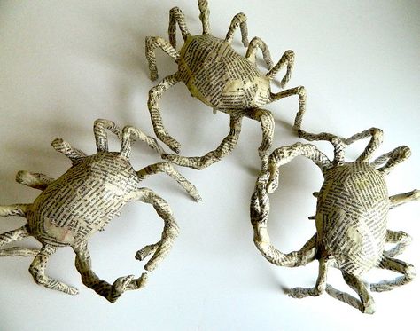 cool crabbies Sea Creatures Made From Recycled Materials, Paper Mache Under The Sea, Paper Mache Sea Creatures, Cardboard Sea Creatures, Cardboard Creatures, Vbs Ocean Theme, 3d Installation, Cardboard Art Sculpture, Sea Creatures Art