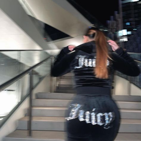 https://www.instagram.com/p/CMNe6KIFjGs/?igshid=1lkxcvvtx14ah #juicycouture #juicy #tracksuit #blacktracksuit #juicytracksuit Juice Couture Tracksuit, Egirl Icons, Juicy Track Suit, Graphic Tracksuit, Juice Couture, Juicy Tracksuit, Ig Poses, Teenage Clothing, Bandana Girl