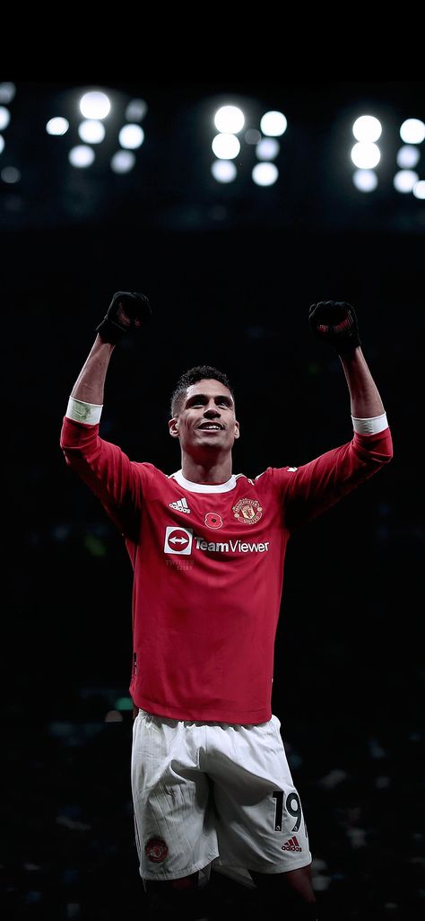 Manchester United Logo, Cristiano Ronaldo Video, Raphael Varane, Manchester United Team, Manchester United Wallpaper, Manchester United Legends, Manchester United Players, Football Players Images, Manchester United Fans