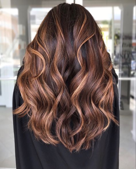 Chocolate caramel warm tones #chocolatehair #caramelhair #copperhair #brownhairbalayage #goldenbrown #hairtrend Balayage Hair Caramel, Summer Hair Trends, Hair Color Caramel, Brunette Hair With Highlights, Caramel Hair, Brunette Balayage Hair, Brown Hair Balayage, Long Brown Hair, Balayage Brunette