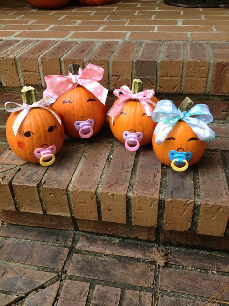 Made these cute little baby pumpkins for new little pumpkin babies!! Saw this on BHG.com some time ago. Pumpkin Theme Baby Shower, Lil Pumpkin Baby Shower, Pumkin Decoration, Cute Pumpkin Carving, Halloween Baby Shower Theme, Pumpkin Contest, Pumpkin Carving Ideas, Pumpkin Carving Templates, Shower Bebe