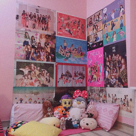 once room x twice Twice Bedroom Kpop, Kpop Room Aesthetic, Pastel Interior Design, Pinterest Room, Army Room Decor, Kpop Room, Army Room, Cute Room, Pastel Room