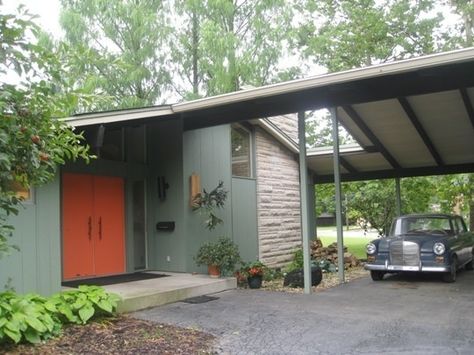 mid century exterior home colors | Exterior Mid Century Modern Colors. | Dream Home Mid Century Modern Exterior Paint Colors, Mid Century Modern Exterior Paint, Mid Century Paint Colors, Modern Exterior House Colors, Modern Exterior Paint Colors, Mid Century Modern Exterior, Mid Century Modern Homes, Mid Century Exterior, Mid Century Homes