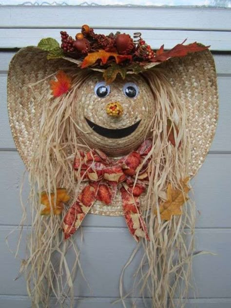 Straw Hat Scarecrow Wreath, Diy Scarecrow Hat, Easy Diy Scarecrow, Straw Hat Scarecrow, Straw Hat Crafts, Make A Scarecrow, Scarecrow Hat, Scare Crow, Diy Scarecrow