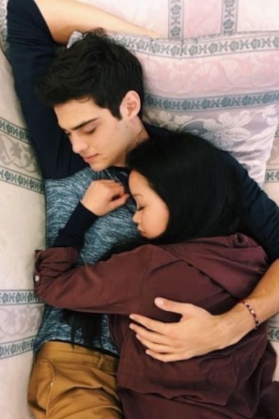 22 Reasons Peter Kavinsky From "To All The Boys..." Is The Dreamiest Guy On Netflix Jean Peters, Peter K, Noah Centineo, Film Netflix, Lana Condor, 얼굴 드로잉, Lara Jean, Jenny Han, Movie Couples