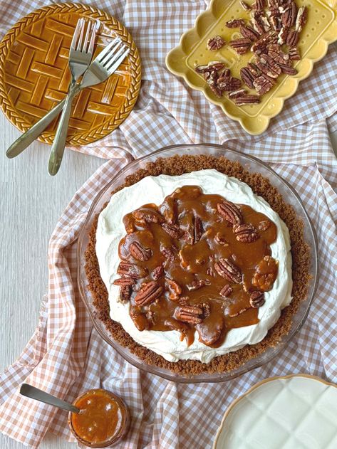 No Bake Pecan Pie Cheesecake | 12 Tomatoes Pecan No Bake Cheesecake, No Bake Thanksgiving Cheesecake, Pecan Cheesecake No Bake, No Bake Pecan Cheesecake, No Bake Pecan Pie Cheesecake, No Bake Pecan Pie, Thanksgiving Cheesecake, Caramel Pie, Best Pecan Pie