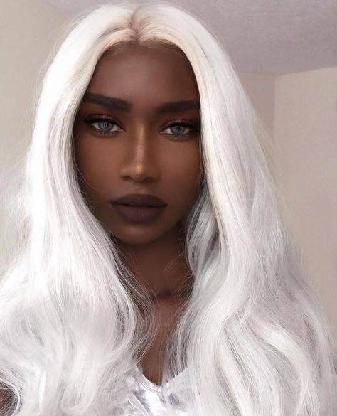 White Hair Dark Skin, Dark Skin Models, People Reference, Bleach Blonde, Dark Skin Women, Black Beauty, Big Hair, Hair Waves, White Hair