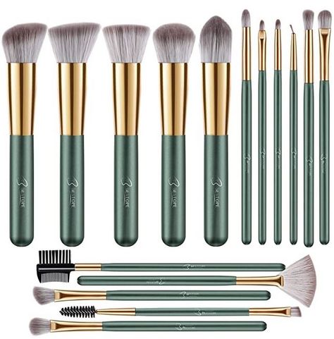 Make Up Brushes Set, Eye Makeup Application, Mom Recipes, Complete Makeup, Best Makeup Brushes, Brush Sets, Make Up Brushes, Eye Concealer, Eyeliner Brush