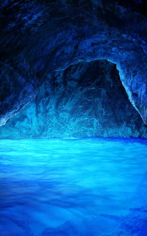 Blue Cave, Moon Pool, Royal Romance, Blue Grotto, Episode Interactive Backgrounds, Episode Backgrounds, Scenery Background, Fantasy Places, 판타지 아트