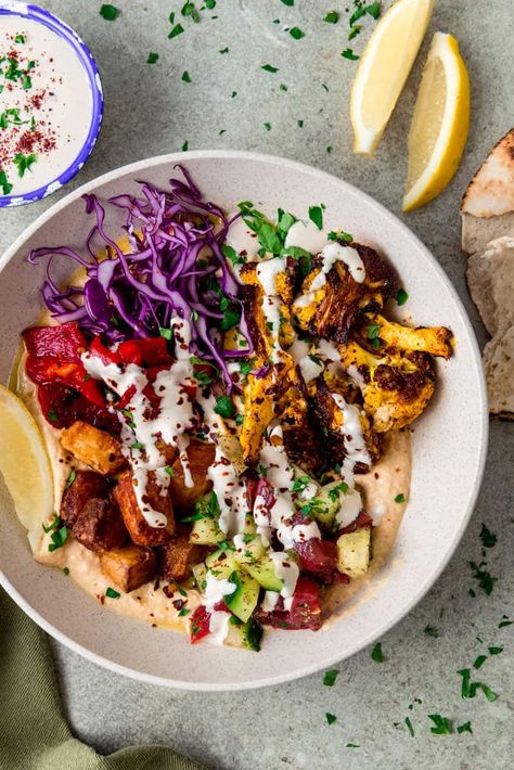 Fried Halloumi Cheese, Harissa Recipe, Chicken And Halloumi, Mediterranean Hummus, Mediterranean Bowl, Roasted Beet Hummus, Harissa Recipes, Hummus Bowl, Creamy Hummus