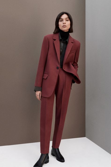 Woman In Suit, Woman Suit Fashion, Red Suit, Formal Outfit, Professional Outfits, Suit Fashion, Classy Outfits, Aesthetic Clothes, Suits For Women