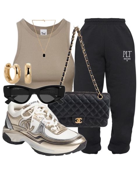 Black Joggers Outfit, Running Errands Outfit, Errands Outfit, Chanel Sneakers, Fasion Outfits, Joggers Outfit, Effortlessly Chic Outfits, Chill Outfits, Classy Casual Outfits