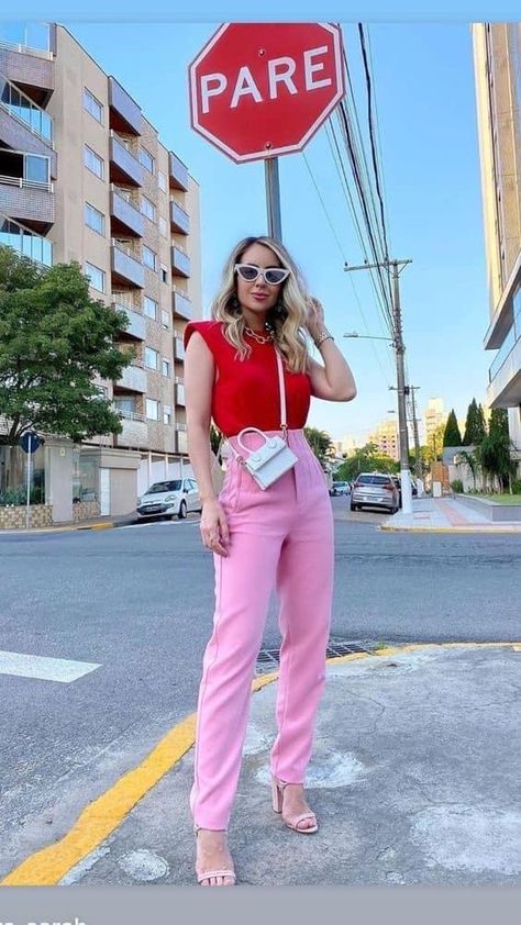 Bright Colors Fashion, Color Outfits, Look Office, Color Combos Outfit, Color Blocking Outfits, Color Combinations For Clothes, Elegante Casual, Classy Work Outfits, Pink Pants