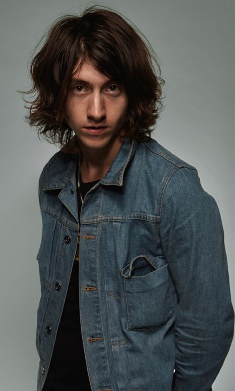 Alex Turner Humbug, Alex Turner Hair, Widow's Peak, Julian Casablancas, Monkey 3, Celebrity Skin, Artic Monkeys, Popular People, Alex Turner