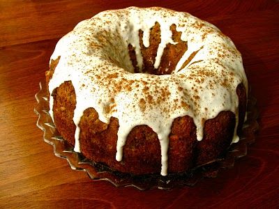 Carrot-Pineapple Bundt Cake with Sour Cream Frosting recipe Pineapple Bundt Cake Recipe, Pineapple Bundt Cake, Carrot Cake Bundt, Carrot Bundt Cake, Bundt Pan Recipes, Bundt Cake Recipes, Cake With Pineapple, Sour Cream Frosting, Cake Bundt