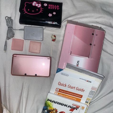 Nintendo pink 3DS Nintendo Ds Lite Aesthetic, Nintendo 3ds Aesthetic, Pink 3ds, 3ds Case, Pink Nintendo, Nintendo 3ds Games, Retro Things, Pink Games, Nintendo 2ds