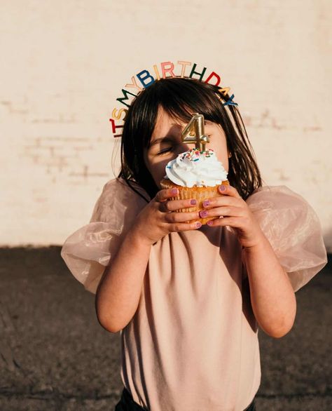 Classy Birthday Photoshoot, Classy Birthday Photoshoot Ideas, Classy Birthday, Birthday Photoshoot Ideas, Cake Photoshoot, Cute Birthday Pictures, Party Photoshoot, Cupcake Birthday, Shoot Photography