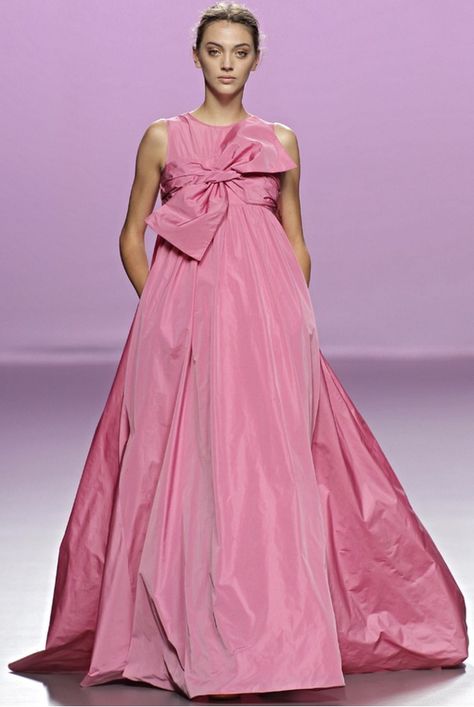 The 2nd Skin Co Pink Taffeta Evening Gown With Bow Tafetta Dress, Purple Evening Dress, Vestidos Color Rosa, Pink Long Dress, Casual Day Dresses, Taffeta Dress, Pink Gowns, Bow Detail Dress, Party Looks